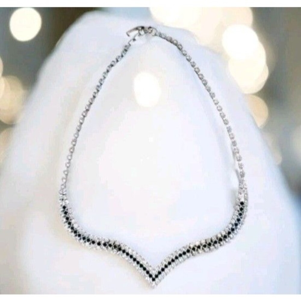 Vintage Rhinestone Black & Clear Formal Coctail Party V Neckline 16" Necklace